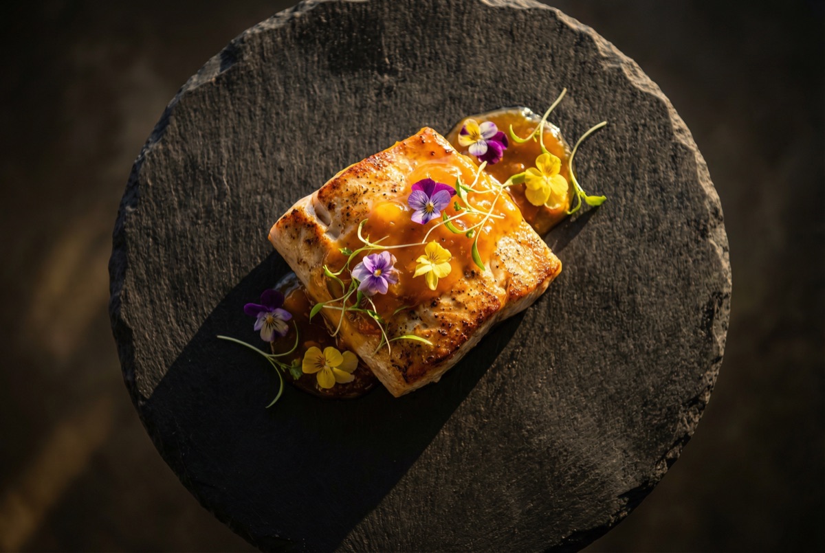 Thon rouge mi-cuit, lait de coco et gingembre